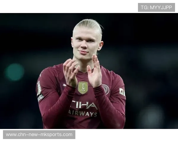 哈兰德反弹球顺势抽射令人震撼