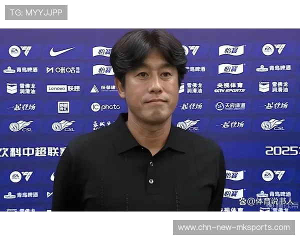 成都蓉城徐正源指引球队迎接新赛季，全力争取亚冠资格