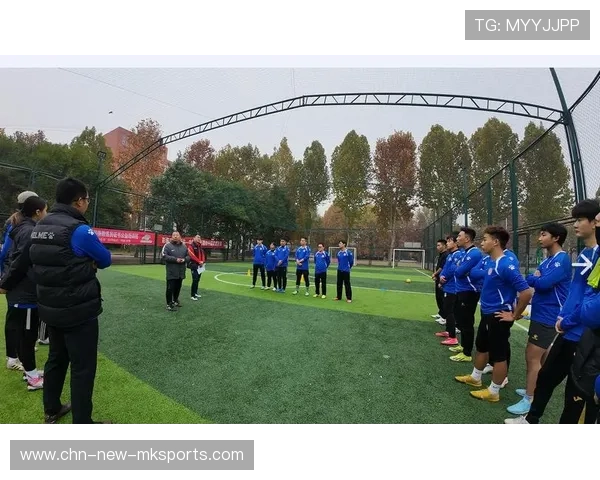 足球联赛在青训扶持中推行教练继续教育与资格认证制度,业余足球教练培训要求 足球联赛在青训扶持中推行教练继续教育与资格认证制度,业余足球教练培训要求